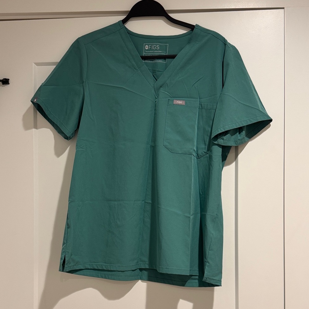 FIGS FREEX- Teal V-Neck Scrub Top